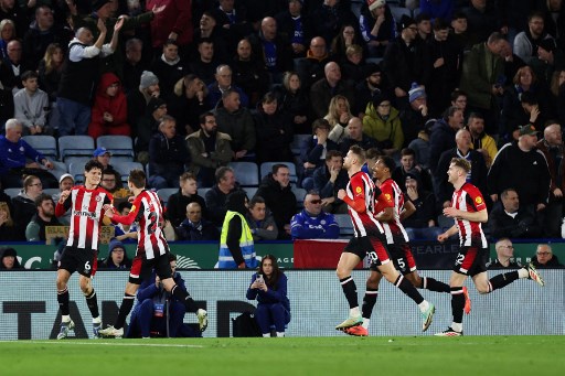 Kekalahan ini membuat skuad asuhan Ruud van Nistelrooy gagal keluar dari zona merah dan terpuruk di peringkat 19 dengan 17 poin. Sedangkan Brentford naik ke posisi 10 dengan mengumpulkan 37 poin dari 26 pertandingan.