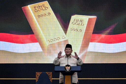 Presiden Prabowo Subianto meresmikan Layanan Bank Emas Pegadaian dan Bank Syariah Indonesia yang pertama di Indonesia, sebagai langkah mendukung hilirisasi dalam Astacita yang dicanangkan pemerintah.