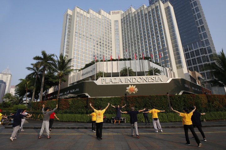 Walau tengah memasuki masa puasa, sejumlah masyarakat terpantau tetap melakukan aktivitas olahraga di car fre day.