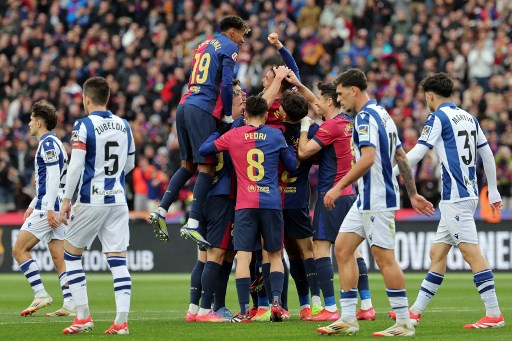 Barcelona membantai Real Sociedad dengan skor 4-0 dalam lanjutan pekan ke-26 La Liga 2024/24 yang berlangsung di Estadi Olimpic Lluis Companys, Barcelona pada Minggu, 2 Maret  2025 malam WIB.