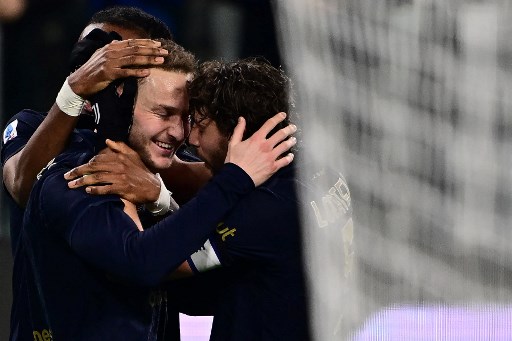 Kemenangan Juventus atas Hellas Verona berkat gol-gol yang dicetak oleh Khephren Thuram dan Teun Koopmeiners.