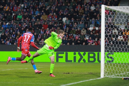 Selanjutnya Lazio hanya perlu mengamankan hasil imbang ketika menjamu Viktoria Plzen pada leg kedua untuk memastikan diri lolos ke perempat final Liga Europa di Stadion Olimpico, Roma, Jumat, 14 Maret mendatang.