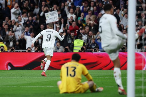 Tambahan tiga poin ini membuat Los Blancos menempati peringkat kedua dengan poin yang sama dengan El Barca, 57 poin. Sebaliknya, kekalahan membuat Rayo Vallecano terhenti pada peringkat ketujuh dengan 36 poin.