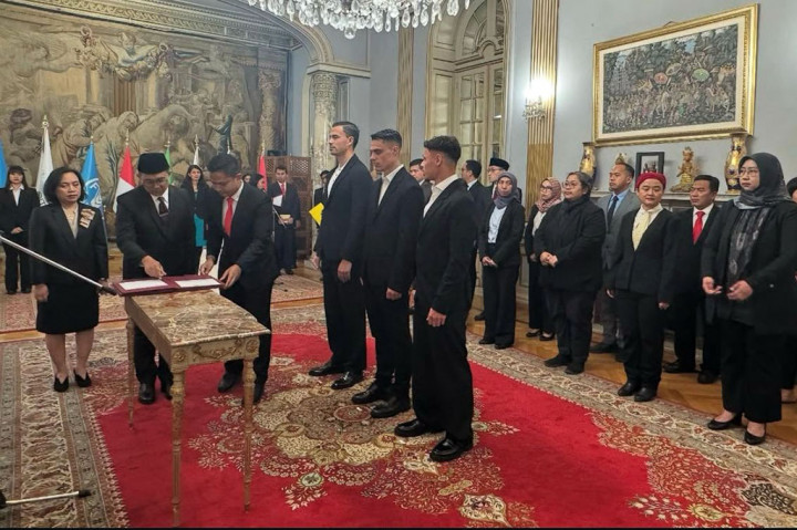 Ketua Umum PSSI, Erick Thohir menambahkan bahwa tiga pemain ini sudah melakukan proses pembuatan KTP dan paspor. Proses selanjutnya, tiga pemain ini akan melakukan perpindahan federasi agar bisa memperkuat Timnas Indonesia.