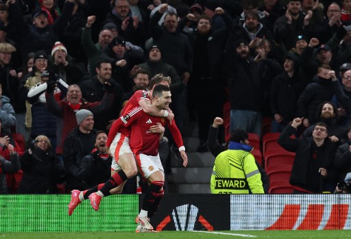 Hat-trick Bruno Fernandes mengantarkan Manchester United (MU) menaklukkan Real Sociedad dengan skor 4-1 pada leg kedua babak 16 besar Liga Europa di Stadion Old Trafford, Manchester, Jumat, 14 Maret 2025 dini hari WIB. Hasil tersebut sekaligus membuat MU melaju ke babak perempat final.