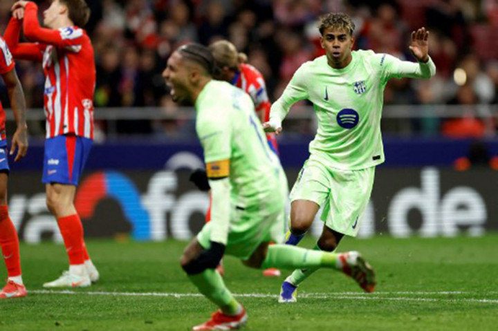 Memasuki waktu tambahan babak kedua, Barcelona dapat bangkit dan membalikkan keadaan untuk meraih kemenangan setelah Lamine Yamal dan Ferran Torres melesakkan gol masing-masing pada menit ke-90+2 dan 90+8.