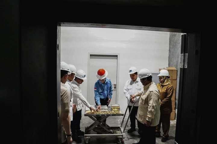 Presiden menekankan bahwa kemakmuran hanya dapat dicapai melalui kerja keras, kepemimpinan yang tegas, dan kerja sama yang baik antara semua pihak.