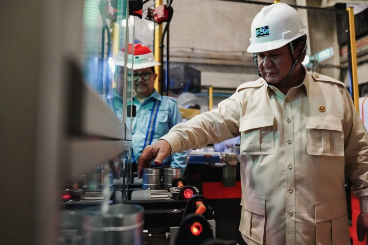 KEK Industropolis Batang, kata Prabowo, merupakan salah satu upaya besar pemerintah dalam membangun bangsa melalui industrialisasi dan hilirisasi.