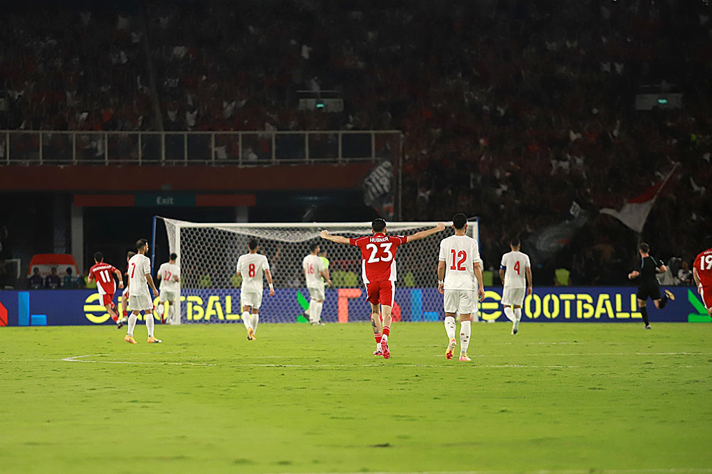 Timnas Indonesia meraih kemenangan tipis dengan skor 1-0 atas Bahrain pada pertandingan kedelapan Grup C Kualifikasi Piala Dunia 2026 zona Asia putaran ketiga di Stadion Gelora Bung Karno, Jakarta, Selasa, 25 Maret 2025 malam.