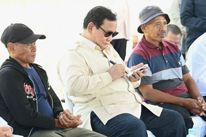 Dalam sambutannya, Prabowo menyampaikan apresiasi kepada seluruh pihak yang telah bekerja keras menjaga stabilitas nasional selama bulan Ramadan hingga Idulfitri, termasuk pengendalian harga-harga bahan pokok. 