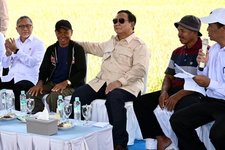 Presiden Prabowo Subianto menghadiri Panen Raya Nasional yang dipusatkan di Desa Randegan Wetan, Kecamatan Jati 7, Kabupaten Majalengka, Provinsi Jawa Barat, Senin, 7 April 2025. 