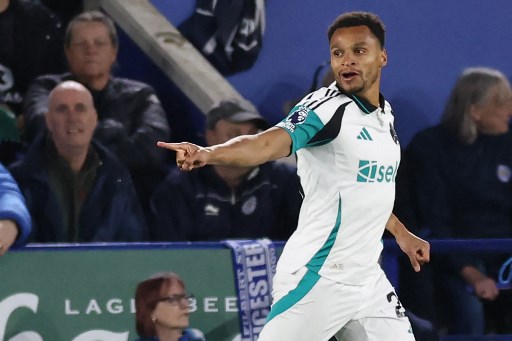 Murphy kembali membukukan namanya di papan skor, sekaligus menggandakan keunggulan The Magpies.