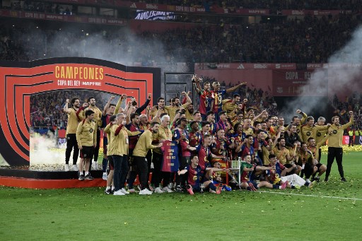 Pedri membuka keunggulan Barcelona sebelum Madrid berbalik unggul berkat gol Kylian Mbappe dan Aurelien Tchouameni. Barcelona mengangkat trofti berkat dua gol yang dibuat Ferran Torres dan Jules Kounde.