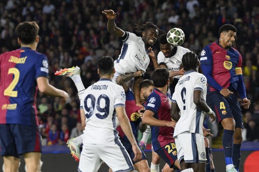 Barcelona dipaksa bermain imbang 3-3 oleh tamunya, Inter Milan, pada laga leg pertama semifinal Liga Champions di Stadion Olimpiade Lluis Companys, Barcelona, Kamis, 1 Mei 2025 dini hari WIB.