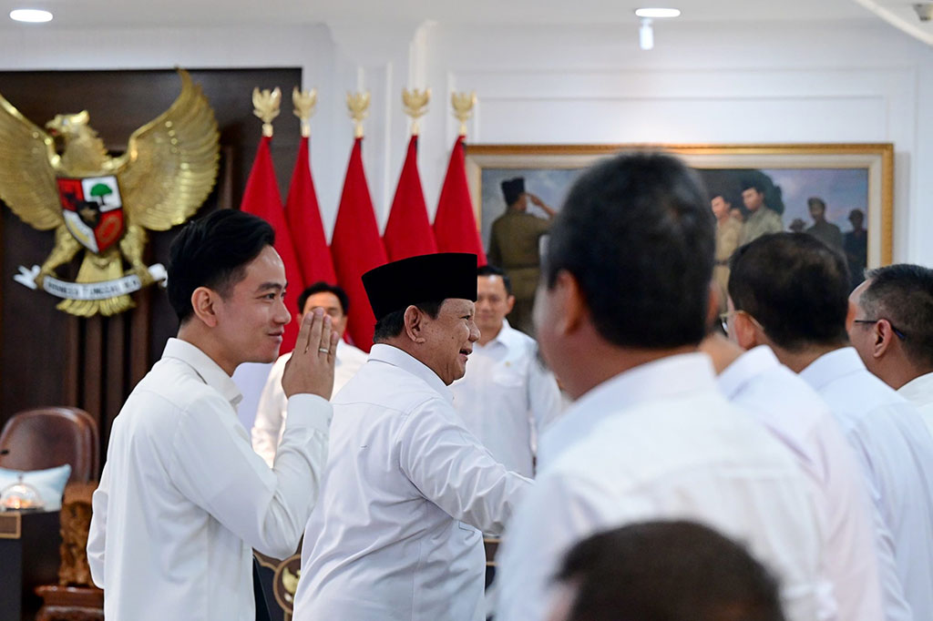 “Makan bergizi digelar yang orang tidak mengira, banyak yang tidak mengira, banyak yang nyinyir, banyak yang mengatakan impossible. Nah itulah, kita buktikan dengan niat baik, dengan tekad, dengan menggunakan rumus-rumus yang benar,” imbuhnya.