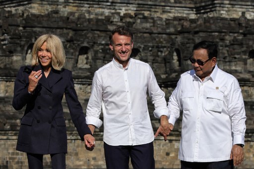 Presiden RI Prabowo Subianto bersama Presiden Prancis Emmanuel Macron dan Ibu Negara Brigitte Macron Mengunjungi Candi Borobudur, di Magelang, Jawa Tengah, Kamis, 29 Mei 2025. 