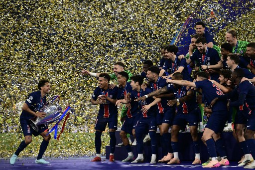 Klub Liga Prancis Paris Saint-Germain (PSG) sukses menjuarai Liga Champions UEFA 2024/25 seusai melumat Inter Milan dengan skor telak 5-0 di Stadion Allianz Arena, Muenchen, Minggu, 1 Juni 2025 dini hari WIB.