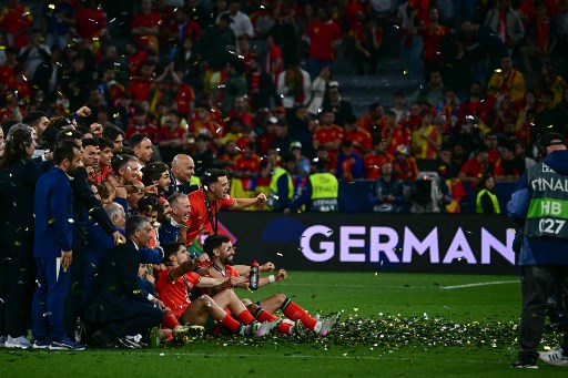 Pada waktu normal, Spanyol sempat unggul dua kali melalui Martin Zubimendi dan Mikel Oyarzabal, sebelum disamakan Portugal melalui Nuno Mendes serta Cristiano Ronaldo.