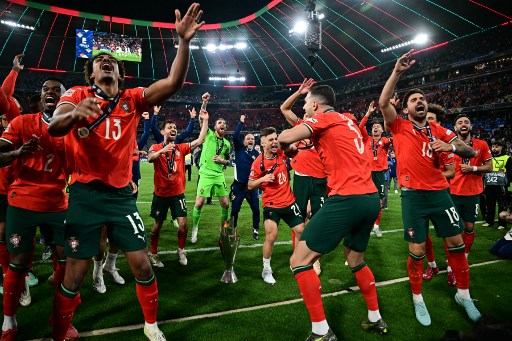  Pada babak adu penalti, Portugal menjadi pemenangnya, setelah lima penendangnya berhasil melaksanakan tugasnya, sementara satu penendang Spanyol Alvaro Morata gagal menaklukkan Diogo Costa sehingga Selecao das Quinas menang dengan skor 5-3.