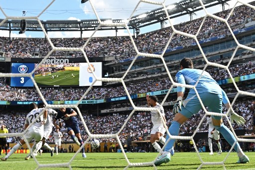 PSG dapat menambah keunggulan menjadi 4-0 ketika laga memasuki menit 87 setelah umpan dari Bradley Barcola dapat dikonversi menjadi gol oleh Goncalo Ramos. Skor tersebut bertahan hingga pertandingan selesai.