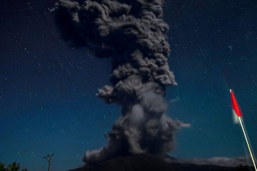 Menurut PVMBG, erupsi itu terekam di seismogram dengan amplitudo maksimum 47.3 mm dan durasi sementara kurang lebih 14 menit lima detik.