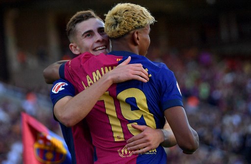 Lima gol Blaugrana masing-masing dicetak oleh Fermin Lopez pada menit ke-21 dan 35, Raphinha (37), dan Lamine Yamal (42, 49). 