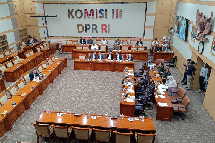 Komisi III Dewan Perwakilan Rakyat RI menggelar uji kelayakan dan kepatutan atau 'Fit and Proper Test' terhadap calon tunggal hakim konstitusi untuk menggantikan Hakim Konstitusi Arief Hidayat yang segera memasuki masa pensiun, Jakarta, Rabu, 20 Agustus 2025.