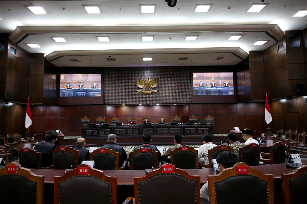 Karena dinilai pasal tersebut tidak memberikan kepastian dan perlindungan hukum bagi wartawan dalam menjalankan tugas jurnalistik 