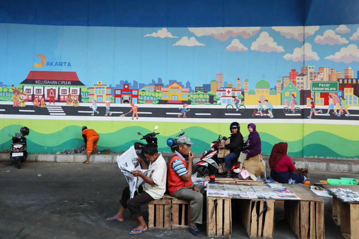 Selain memperindah tampilan fisik flyover yang sebelumnya tampak kusam, mural ini juga diharapkan dapat memberikan nuansa segar, ramah, dan nyaman bagi warga sekitar, pengunjung pasar, serta pengguna jalan yang melintasi kawasan tersebut.