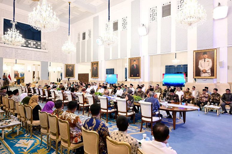 Silaturahmi lintas tokoh ini menunjukkan bahwa kepemimpinan Presiden Prabowo Subianto terbuka terhadap dialog, partisipatif, dan berlandaskan pada nilai persatuan. Dengan mendengarkan langsung aspirasi para pemimpin agama, politik, serikat buruh, dan generasi muda, Presiden ingin memastikan setiap kebijakan yang diambil berpijak pada kebutuhan nyata rakyat Indonesia.