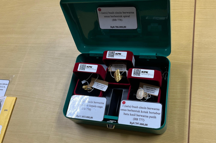 Komisi Pemberantasan Korupsi (KPK) kembali melelang barang hasil rampasan kasus tindak pidana korupsi (tipikor). Sebanyak 82 lot atau paket barang akan dipasarkan.