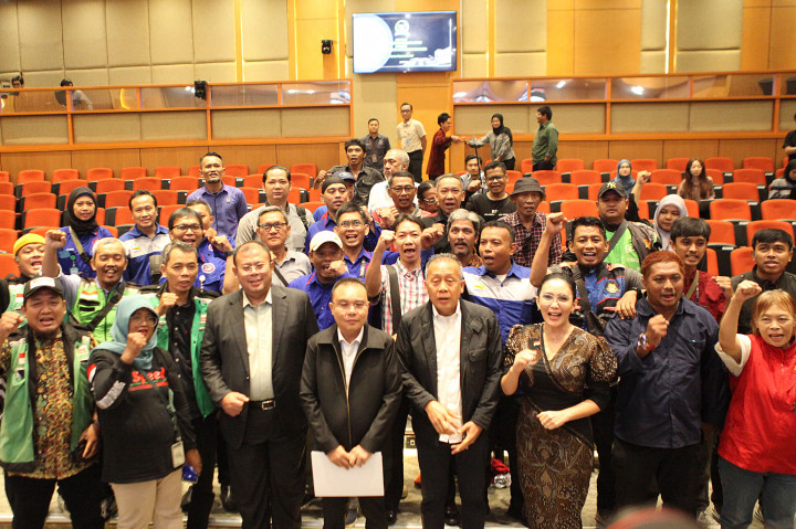 Sementara itu, Dasco mengungkapkan bahwa audiensi itu diikuti oleh sembilan serikat pekerja transportasi. Dia memastikan DPR menyerap aspirasi dari sejumlah serikat itu dan akan menyampaikan langsung kepada Presiden Prabowo.