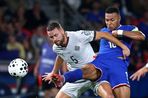 Pertandingan ini menunjukkan ketangguhan Prancis meski bermain dengan 10 pemain, sekaligus memperlihatkan semangat juang Islandia yang nyaris mencuri poin di Paris.