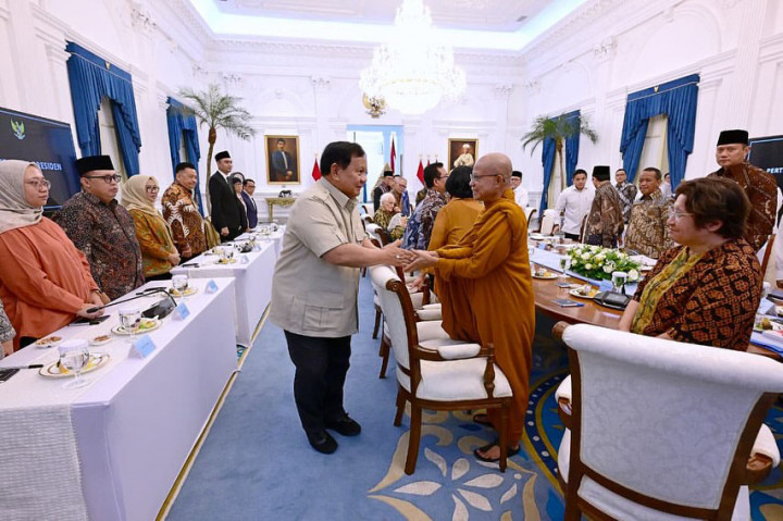 Presiden Prabowo Subianto menerima tokoh Gerakan Nurani Bangsa di Istana Merdeka, Jakarta, pada Kamis, 11 September 2025. Pertemuan yang berlangsung dalam suasana hangat dan semangat kebersamaan ini membahas berbagai dinamika nasional di tanah air.
