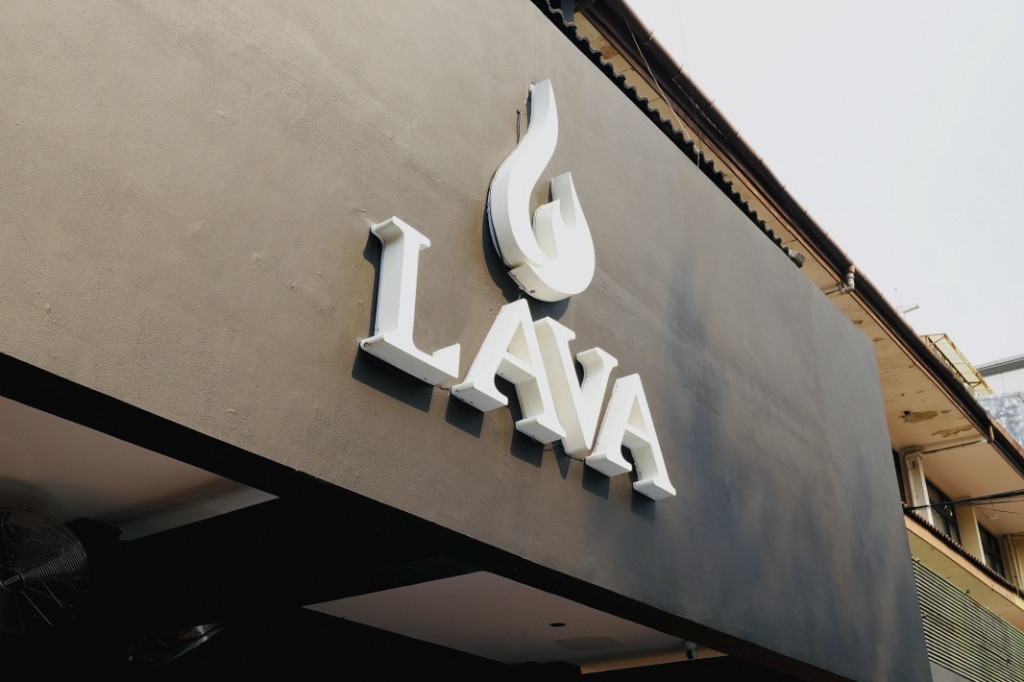 Untuk Anda yang aktif berlari, pilihan spa dengan teknik pijat berkualitas bisa menjadi solusi. Lava Spa hadir menawarkan sentuhan relaksasi yang menenangkan sekaligus membantu memulihkan energi.