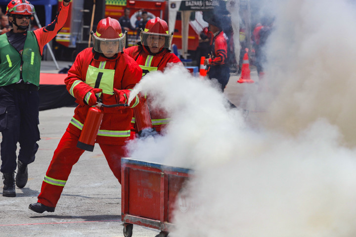 Kegiatan ini digelar untuk meningkatkan kesiapsiagaan petugas dan relawan dalam menghadapi potensi kebakaran dan tanggap darurat.