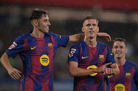 Ferran Torres tampil sebagai pemain terbaik dengan menyumbangkan brace di paruh pertama. Dani Olmo kemudian melengkapi pesta gol tuan rumah di babak kedua.