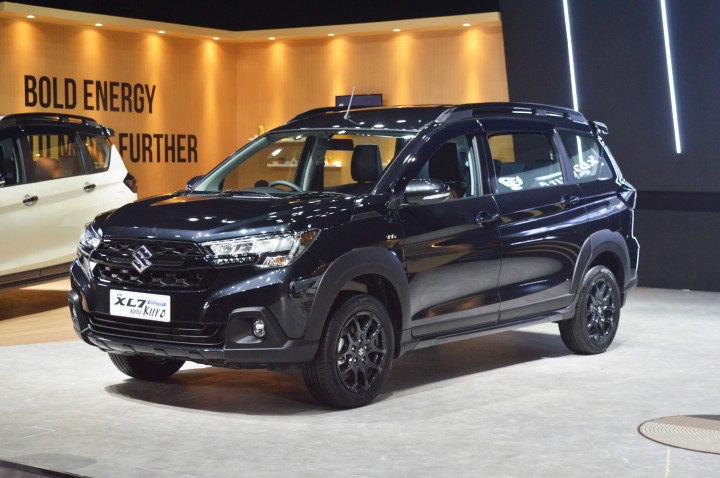 PT Suzuki Indomobil Sales (SIS) resmi meluncurkan New Suzuki XL7 Hybrid Alpha Kuro.