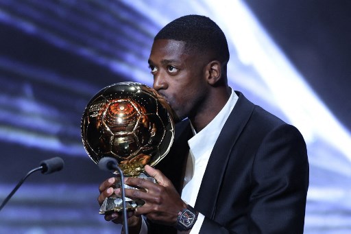 Dembela meraih Ballon d'Or setelah menyingkirkan pesaing-pesaingnya seperti Lamine Yamal (Barcelona) di posisi kedua dan Vitinha (PSG) di tempat ketiga.