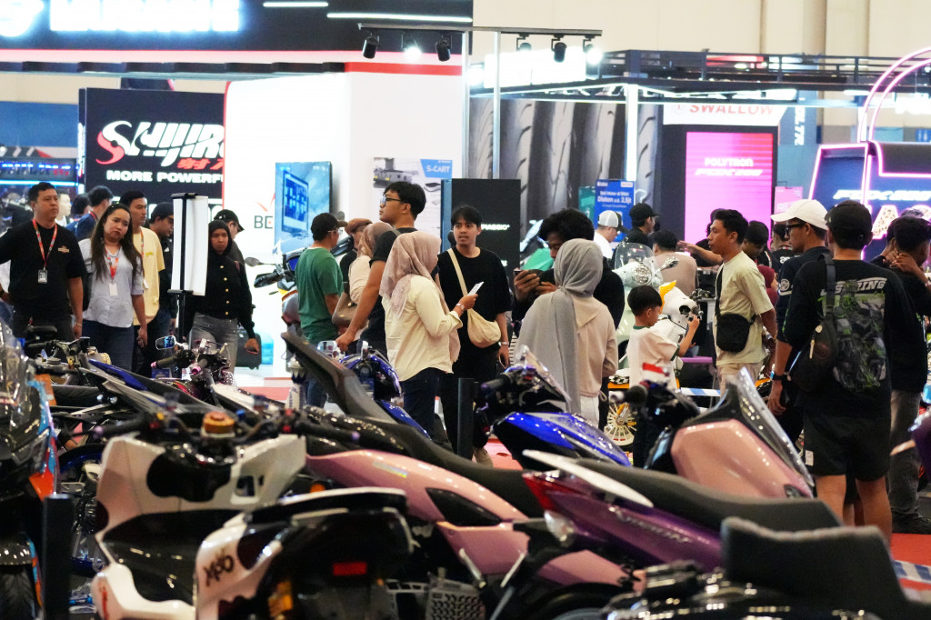 Pameran sepeda motor paling bergengsi di Tanah Air, Indonesia Motorcycle Show (IMOS) 2025, resmi digelar di ICE BSD City, mulai 24 hingga 28 September 2025. Acara ini kembali membuktikan eksistensinya sebagai panggung utama perkembangan dunia roda dua di Indonesia.