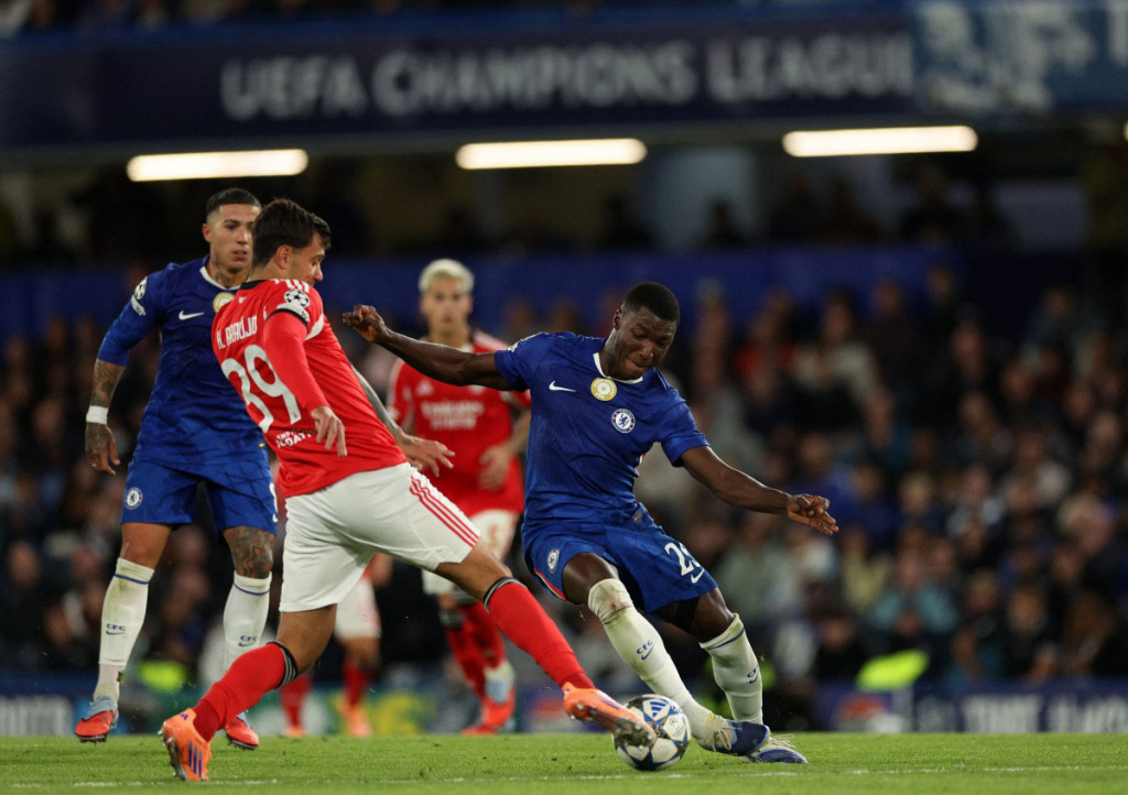 Chelsea menang tipis dengan skor 1-0 ketika menjamu Benfica pada pertandingan kedua fase liga Liga Champions di Stadion Stamford Bridge, London, Rabu dini hari WIB.