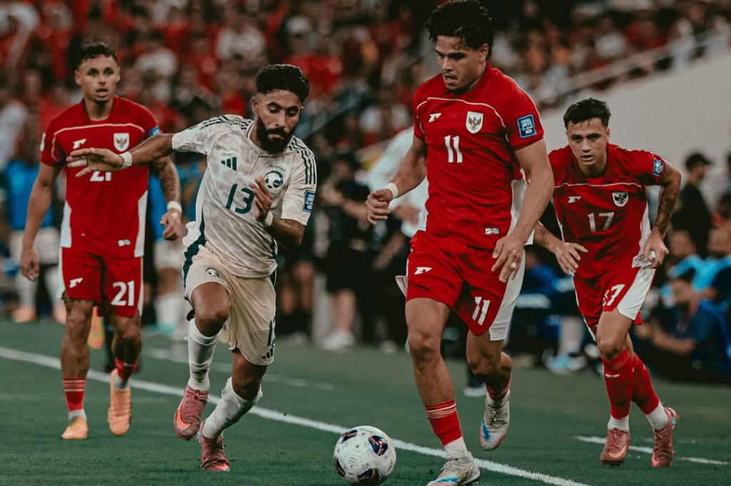 Timnas Indonesia harus mengakui keunggulan Arab Saudi dengan skor tipis 2-3 dalam laga Grup B putaran keempat Kualifikasi Piala Dunia 2026 di Stadion King Abdullah Sports City, Jeddah, Kamis, 9 Oktober 2025 dini hari WIB.