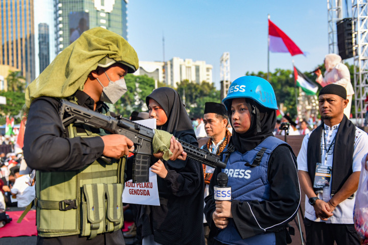 Aksi bertajuk Stop Genocide dan Free Palestina ini digelar sebagai bentuk kepedulian terhadap penderitaan rakyat Palestina dan mendukung kemerdekan Palestina sebagai negara berdaulat. 
