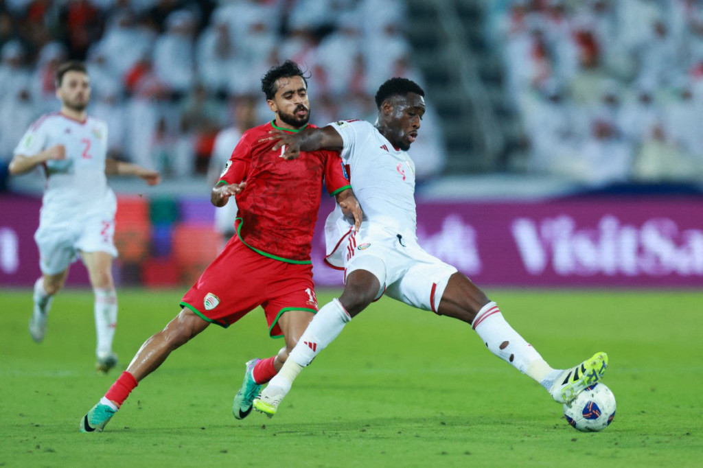 Pada laga versus UEA, Oman mengambil inisiatif menyerang terlebih dahulu dan dapat unggul melalui gol bunuh diri bek UEA Kouame Autonne yang berniat menyapu bola sehingga skor berubah menjadi 1-0 pada menit ke-12.