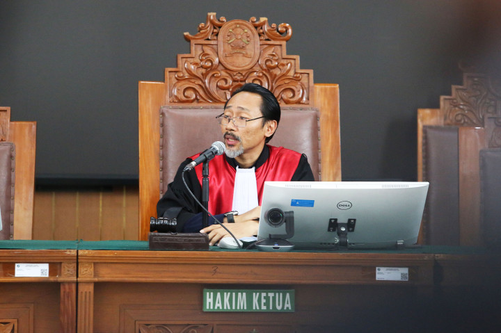 Hakim Tunggal PN Jakarta Selatan (Jaksel), I Ketut Darpawan menolak permohonan praperadilan yang diajukan oleh mantan Mendikbudristek, Nadiem Anwar Makarim.