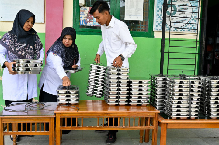 Sebanyak 270 orang siswa Madrasah Ibtidaiyah Negeri (MIN) 18 Kabupaten Aceh Besar, Provinsi Aceh, atau setingkat sekolah dasar mulai menerima Program Makanan Bergizi Gratis (MBG).