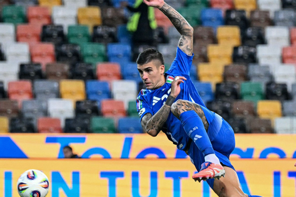 Akhirnya, Italia menutup pesta gol di injury time babak kedua. Gianluca Mancini mencetak gol ketiga lewat sontekan jarak dekat setelah menerima umpan matang dari Federico Dimarco, memastikan kemenangan 3-0 untuk Azzurri.