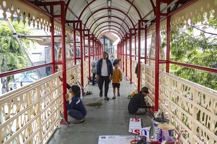 Kegiatan tersebut dilakukan untuk menambah kenyamanan dan keamanan bagi pejalan kaki.