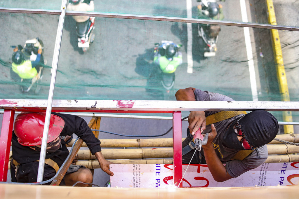 Dinas Bina Marga DKI Jakarta merevitalisasi 10 JPO di titik-titik strategis yang tersebar di seluruh wilayah Jakarta. 