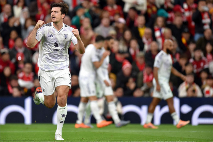 Pada waktu yang tersisa, Liverpool terus melancarkan serangan ke lini pertahanan The Red Devils, namun hingga pertandingan selesai, skor 2-1 untuk MU tak berubah.